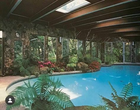 Swimming Pools Kendrick Lamar, Kendrick Lamar Swimming Pools, Sunset Ideas, 80s Interior Design, Pool Plants, 80s House, California Beach House, Couples Resorts, 80s Interior