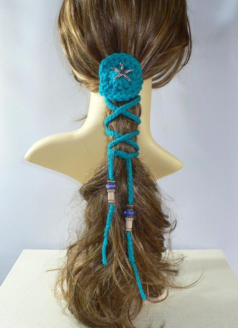 Embrace this summers Boho chic with a striking clip in hair wrap.  Feminine and dainty, pure Boho elegance for the summer and music festivals.  A pretty crochet disc with two long crochet, braids in Blue Teal yarn, makes a striking, statement hair accessory.  The end of each generous braid is Bali Braids, Hair Wrap Designs, Clip In Hair Wrap, Crochet Hair Tie, Boho Hair Wrap, Charm Crochet, Native Designs, Crocheted Things, Crochet Wearables