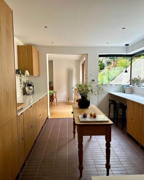 Such a pretty mix of traditional and modern in this natural European oak kitchen. Like us, this client clearly likes to blend traditional craftsmanship with minimal Scandinavian design, and what a good job they’ve done. Our natural oak is probably our most popular finish, and I can see why. Oiled, not lacquered, to enhance the richness of the grain, it is alive and natural and always feels right. #oakkitchen #sustainablekitchen #customfronts #cfkitchen #ikeahack #kitcheninspiration Traditional Scandinavian Interior, Cf Instagram, Modern European Kitchen, Modern Oak Kitchen, Kitchen 2025, Scandinavian Interior Kitchen, Minimal Scandinavian, European Kitchens, Sustainable Kitchen