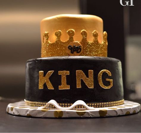 Crowns King Birthday Cake For Men, Cakes With Crowns, King Birthday Cake, Birthday Cake For Men, Cake For Men, Happy Birthday King, King And Queen Crowns, Crown Cake, King Birthday