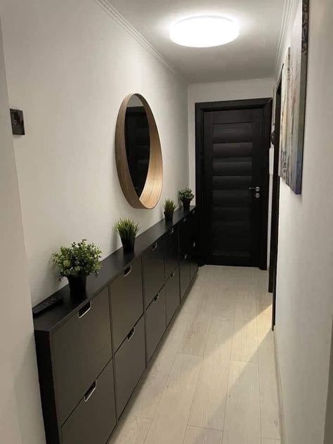 Studio Apartment Living, House Interior Design Styles, Home Hall Design, Hallway Designs, Hallway Ideas Entrance, Small Hallways, Home Entrance Decor, Cozy Room Decor, Home Design Living Room