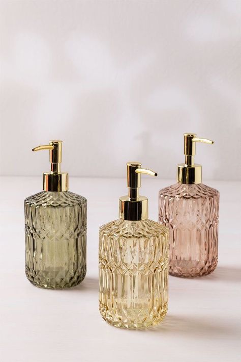 Glass Soap Dispenser, Soap Dispensers, Decoration Inspiration, Apartment Inspiration, Dream House Decor, Dream Home Design, Bathroom Inspiration, House Inspiration, Soap Dispenser