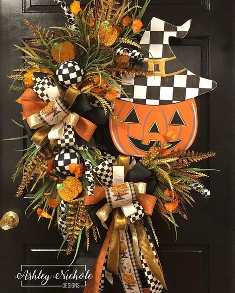 Halloween Grapevine Wreath, Wreaths For Double Doors, Witch Jack O Lantern, Oval Grapevine Wreath, Halloween Mirror, Halloween Door Wreaths, Halloween Mesh Wreaths, Homemade Halloween Decorations, Diy Halloween Wreath