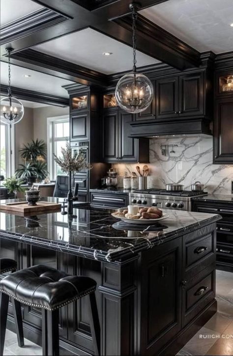 White Modern Kitchen Ideas, Black Kitchen Design, Black Modern Kitchen, Traditional Kitchen Cabinets, Dream Kitchens Design, Black Kitchen Cabinets, Kitchen Farmhouse, Elegant Kitchens, White Modern Kitchen