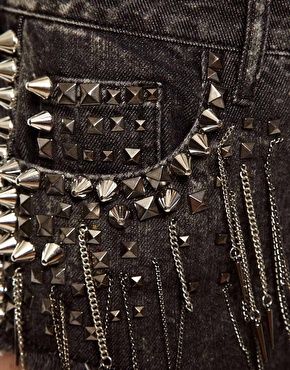 studs Rock Chic Accessories, Diy Studded Clothes, Studs On Clothes, Studded Clothes, Rock Chic Style, Stud Clothing, Boho Rock, Brown Jewelry, Studded Jeans