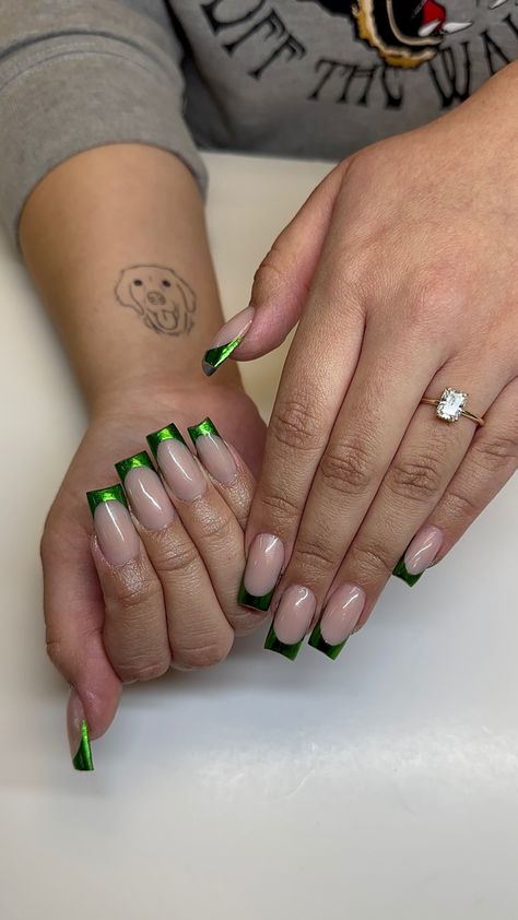 Green chrome frenchies Green Chrome French Tip Nails Square, Chrome Green Nails French, Green Frenchies Nails, Dark Green Chrome French Tip Nails, Green French Chrome Nails, Chrome French Tip Toes, Green Crome Nails Design, Chrome Green French Tip Nails, Christmas Nails Simple Green