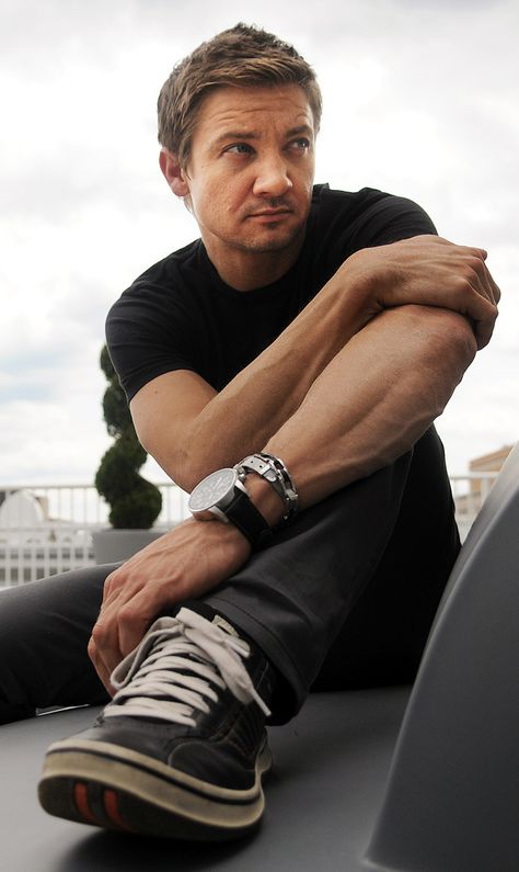 Jeremy Sitting on a Bench Wearing a Black T-Shirt and Pants and Sneakers With Watch and Bracelet on Left Wrist Clint Barton, Letting Go Of Him, Jeremy Renner, Hawkeye, Hulk, Celebrity Crush, Marvel Comics, Actors & Actresses, Beautiful People