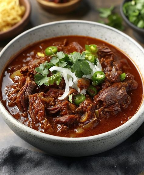 Texas Brisket Chili Recipe Brisket Chili Recipe Texas, Brisket Chilli Recipes, Chipotle Brisket Recipe, Tritip Chili, Brisket Bites, Leftover Brisket Chili, Brisket Chilli, Brisket Soup, Beef Brisket Chili