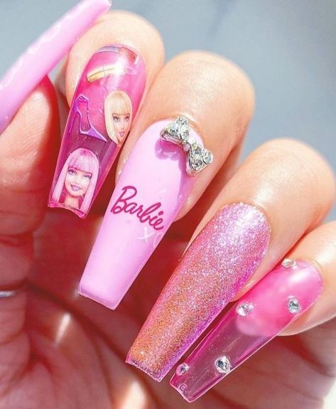 Barbie Nail Aesthetic, Barbie Nail Art Design, Barbie Core Nails, Barbie Pink Nails With Design, Barbie Inspired Nails, Barbiecore Nails, Barbie Nail, Nails Barbie, Easy Toe Nail Designs