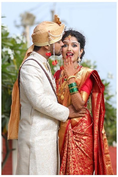 Poses With Saree, Marathi Couple, Bridal Dulhan, Funny Couple Poses, Marriage Photoshoot, Romantic Poses, Bride Groom Poses, Candid Couple, Indian Bride Poses