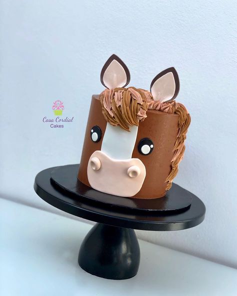 Horse Smash Cake, Easy Horse Cake, Almond Sponge Cake, Cowgirl Cake, Lotus Cake, Horse Birthday Cake, Cowgirl Cakes, Horse Cake, Farm Cake