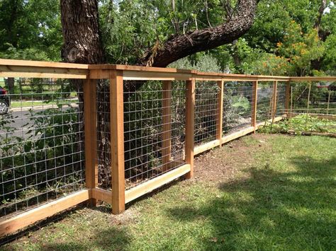 5ft tall cattle panel fence with 2x6 inch cap The galvanized square panels are framed in western red cedar and can have either a 2 x 4 or 2 x 6 cedar cap running across the top. Hog Panel Fencing, Cattle Panel Fence, Hog Wire Fence, Livestock Fence, Panel Fence, Cattle Panels, Deer Fence, Privacy Fence Designs, Cheap Backyard