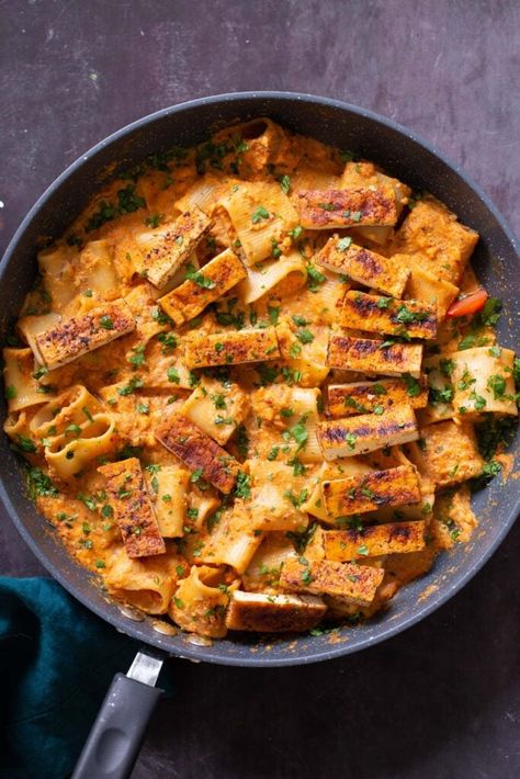 Romesco Skillet Pasta with Cajun Tofu Romesco Sauce Pasta, Romesco Pasta, Cajun Tofu, Protein Vegan Meals, High Protein Vegan Meals, Vegan Butter Chicken, High Protein Pasta, Vegan Protein Recipes, Cajun Pasta