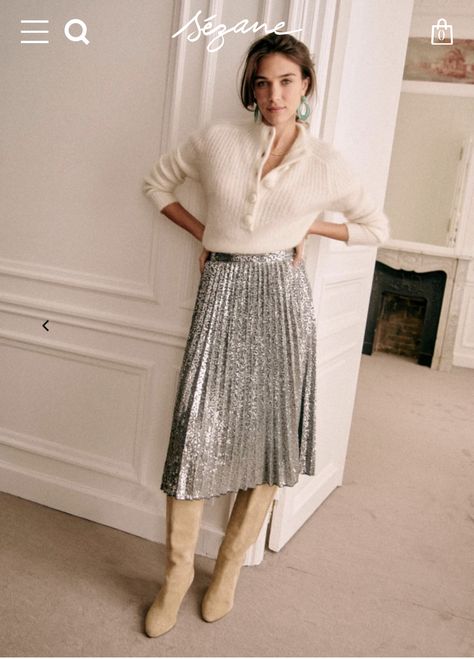 Dino Skirt, How To Wear Ankle Boots, Boots Outfit Ankle, Silver Skirt, Pleated Midi Skirt, High Heel Boots, Parisian Style, Light Beige, Pleated Skirt