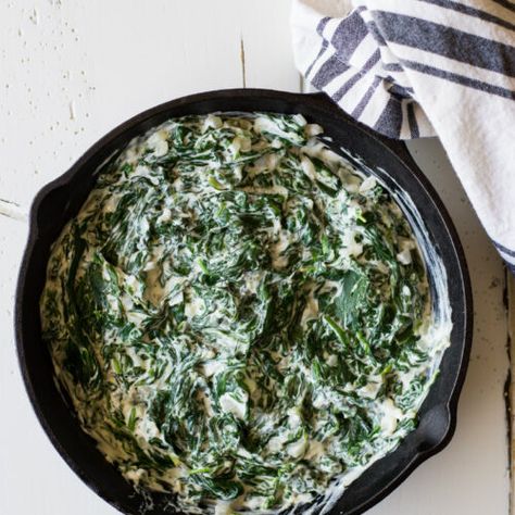 Easy Creamed Spinach recipe from RecipeGirl.com #easy #cream #creamed #spinach #recipe #RecipeGirl Easy Creamed Spinach, Creamed Spinach Recipe Easy, Easy Spinach Recipes, Creamed Spinach Recipe, Easy Cranberry Sauce, Spinach Recipe, Cranberry Sauce Recipe, Corn Dip, Easy Cream