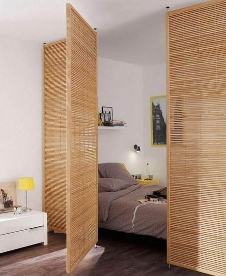 17 Clever Room Divider Ideas To Help You Define Your Space - Paperblog Amazing Apartments, Studio Apartment Design, Apartment Decoration, Folding Door, Stylish Aesthetic, Household Decor, Office Setup, Trendy Home, Studio Decor