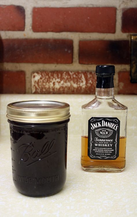 Jack Daniels Glaze, Jack Daniels Recipes, Jack Daniels Bbq Sauce, Jack Daniels Sauce, Coney Dogs, Bourbon Cider, Low Cal Snacks, Tgi Fridays, Canning Food