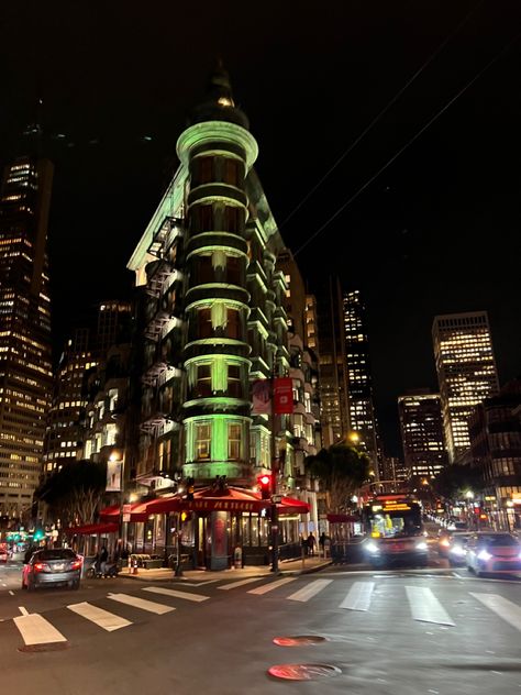 ig: sidneycastagna San Francisco Nightlife, San Francisco Night Aesthetic, San Francisco Aesthetic, San Francisco Pictures, San Francisco Downtown, San Francisco At Night, San Francisco Apartment, Aesthetic Downtown, Apartment View