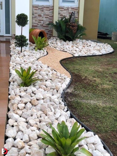 30 Amazing DIY Ideas For Decorating Your Garden Uniquely - Engineering Discoveries Yard Garden Design, Front Garden Landscape, Small Front Yard Landscaping, Front Yard Garden Design, Front Yard Ideas, Rock Garden Landscaping, House Landscaping, Front House, Have Inspiration