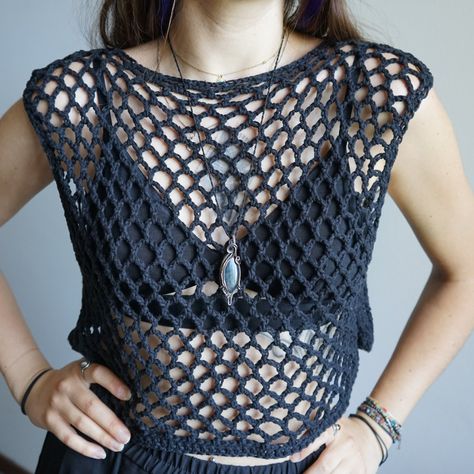 Crochet Vest Mesh, Crochet Fishnet Pattern Free, Crochet Mesh Shirt Pattern, Crochet Net Top Free Pattern, Crochet Mesh Top Pattern Free, Mesh Top Crochet Pattern, Crochet Mesh Vest, Mesh Top Pattern, Mesh Top Crochet