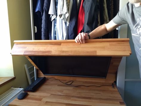 Genius fold out home office desk in PAX wardrobe - IKEA Hackers Folding Office Desk, Fold Up Desk, Wardrobe Ikea, Pull Out Desk, Art Workspace, Murphy Desk, Hidden Desk, Dining Table Desk, Tiny Home Office