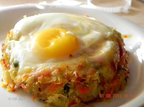 Baked Eggs Napoleon, Eggs Napoleon, Napoleons Recipe, Bbq Grilling Recipes, Egg Bbq, Green Egg Bbq, Kamado Grills, Hollandaise Sauce, Big Green Egg