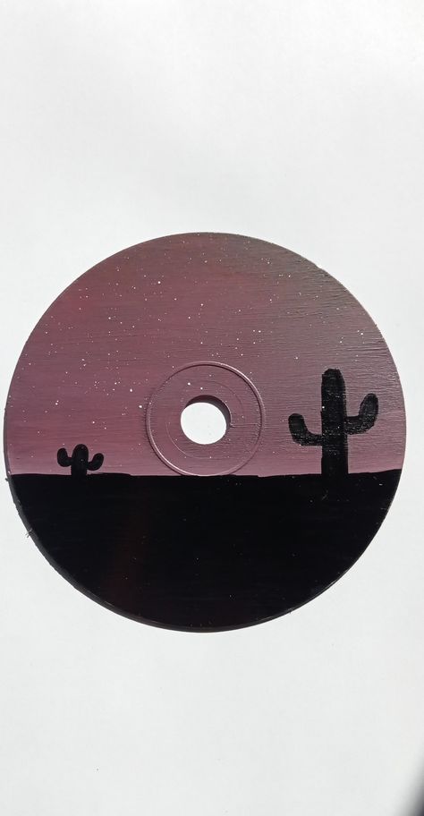 Purple, cactus Things To Paint On Cds, Cute Cd Painting Ideas, Ideas Para Pintar Discos, Cd Art Easy, Cd Art Ideas, Cds Aesthetic, Cd Painting Aesthetic, Vinyl Record Art Ideas, Vinyl Paintings