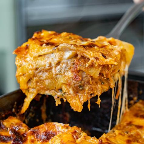 Mob — Best Aubergine Lasagne Recipe — How To Make Aubergine & 'Nduja… Aubergine Lasagna, Fasta Pasta, Lasagne Recipes, Pasta Dish, Meat Free, Nutrition Recipes, Air Fryer Recipes, Family Dinner, Pasta Dishes