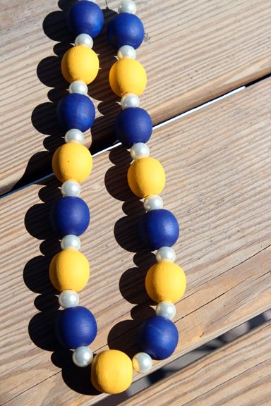 DIY: Team Spirit Bauble Diy Team Spirit Ideas, Blue Team Spirit Beaded Bracelets As Gift, Blue And Yellow School Spirit, Team Spirit Round Beads Jewelry For Game Day, Customizable Team Spirit Sports Jewelry, School Spirit Crafts, Team Spirit Crafts, Diy Embroidery Projects, School Swag