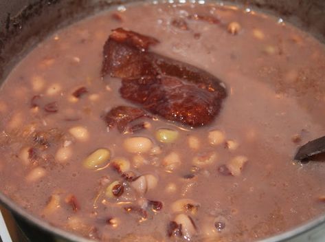 How to Fix Fresh Southern Purple Hull Peas Fresh Purple Hull Peas, Southern Peas Recipe, Purple Hull Peas Recipe, Fresh Pea Recipes, Southern Food Recipes, Field Peas, Southern Cooking Recipes, Okra Recipes, Southern Recipes Soul Food