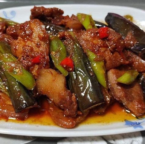 Talong Recipe, Pagkaing Pinoy, Pinoy Recipe, Pinoy Food, Cooking Recipe, Pork Belly, Ingredients Recipes, Eggplant, Garlic Cloves