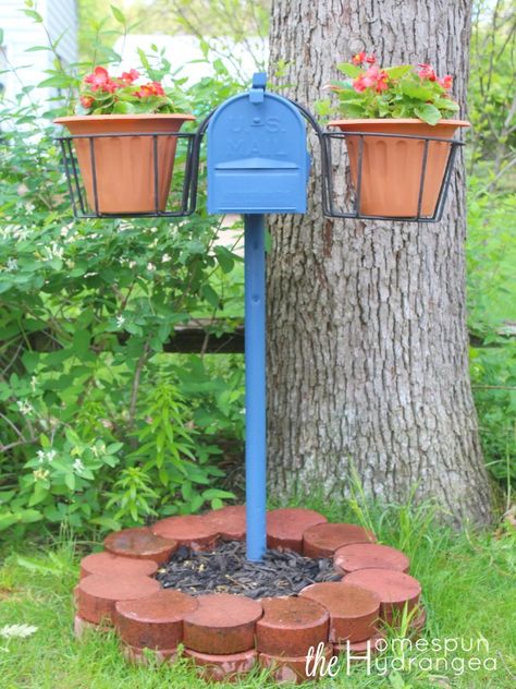 15 Mailbox Makeovers for Instant Curb Appeal Mailbox Makeover Diy, Diy Mailbox Post, Diy Mailbox Ideas, Dollar Tree Flowers, Old Mailbox, Mailbox Garden, Mailbox Makeover, Mailbox Landscaping, Diy Mailbox