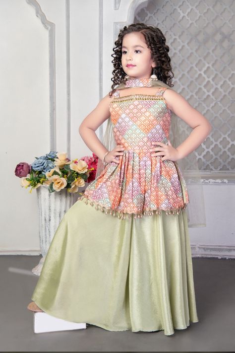 Sarara Dress Design, Dresses Long Frocks, Long Frocks Design, Kurta For Kids, Green Gharara, Long Frocks Indian, Net Frocks, Sarara Dress, Long Frocks For Girls