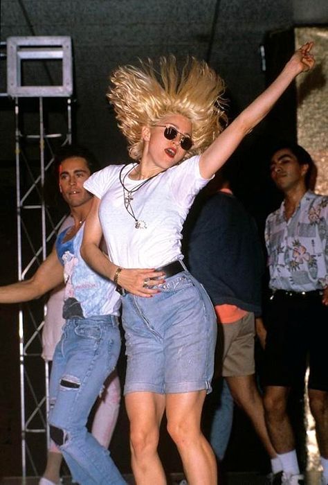 Dancing Pose Reference, Short Women Outfits, Dancing Poses, Dancing Pose, Tube Top And Shorts, Madonna 80s, Madonna Photos, Bermuda Shorts Women, Dance Like No One Is Watching