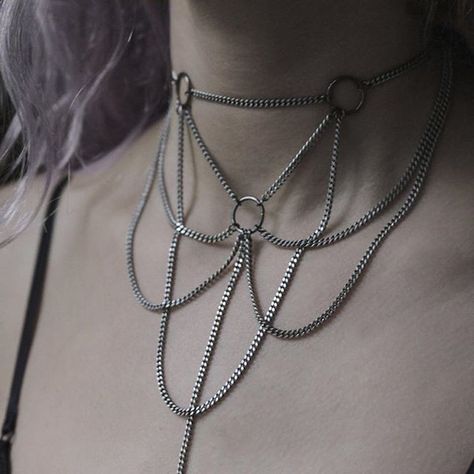 Kalung Choker, Grunge Jewelry, Edgy Jewelry, Body Chains, Body Chain Jewelry, Diy Schmuck, Gothic Jewelry, Jewelry Inspo, Chain Choker