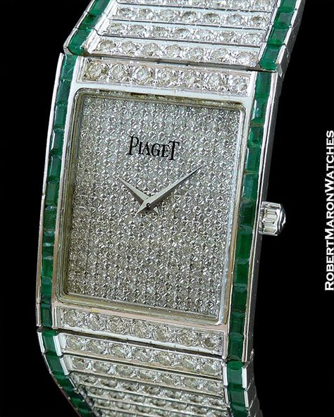 PIAGET VINTAGE 18K WHITE GOLD EMERALD PAVE DIAMOND WATCH. Mens Diamond Watches, Unique Watches, Emerald Watch, Gold Diamond Watches, Diamond Watches For Men, Trendy Watches, Fancy Watches, Expensive Jewelry Luxury, Vintage Watches For Men