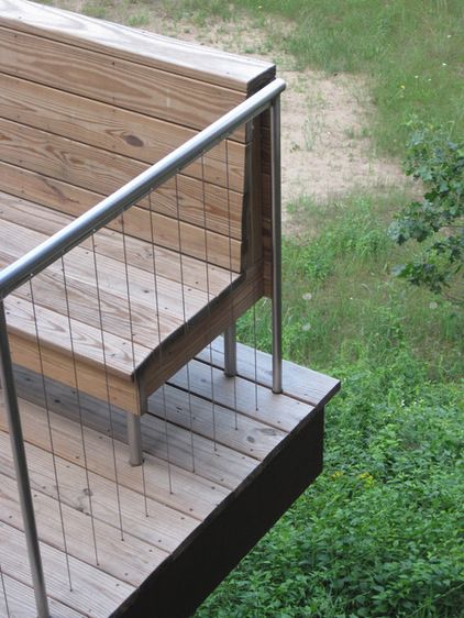 by Wheeler Kearns Architects Reling Design, Exterior Handrail, Rustic Deck, Deck Railing Design, Modern Deck, Railings Outdoor, Cable Railing, House Deck, Pool Fence