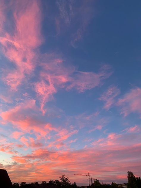 #aesthetic #sunrise #inspiration #wallpaper #pink #orange #autumn #clear #sky #early #morning Sunrise Clear Sky, Pink Morning Aesthetic, Morning Asthetic Picture, Clear Sky Aesthetic, Sunrise Colors, Sketchbook Cover, Morning Sunrise, Morning Sky, Clear Sky