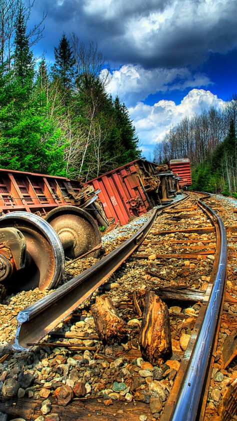 Broken track source Flickr.com Railway Accidents, Abandoned Trains, Train Crash, Abandoned Train, Casey Jones, Rail Road, Last Ride, Railroad Photography, Train Wreck