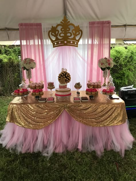 Ball Event, Cincoañera Ideas, Sleeping Beauty Party Decorations, Princess Balloon Decorations, Pink Gold Party, Baby Shower Princess Theme, Princess Birthday Party Decorations, Princess Theme Birthday, Princess Party Decorations