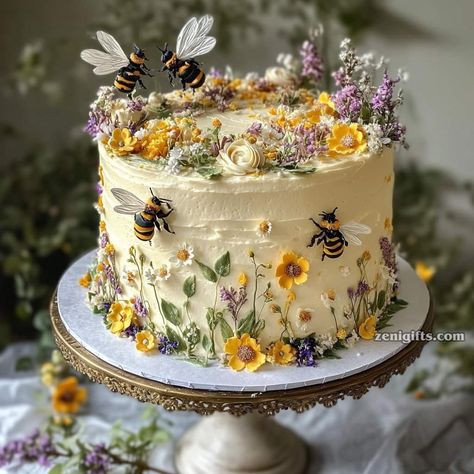 Cottagecore Cake, Bee Cakes, Stunning Cakes, Decorative Cakes, I Love Bees, Party Goodies, Pretty Dessert, Creative Birthday Cakes, Dream Cake