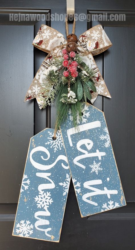 Designed by Matt and Allie! #christmas #snow #doortags #woodsigns #letitsnow #hejnawoodshop Tag Door Hangers, Wood Cricut, Let It Snow Door, Winter Boards, Tag Signs, Circle Signs, Christmas Booth, Christmas Barn, Door Signs Diy