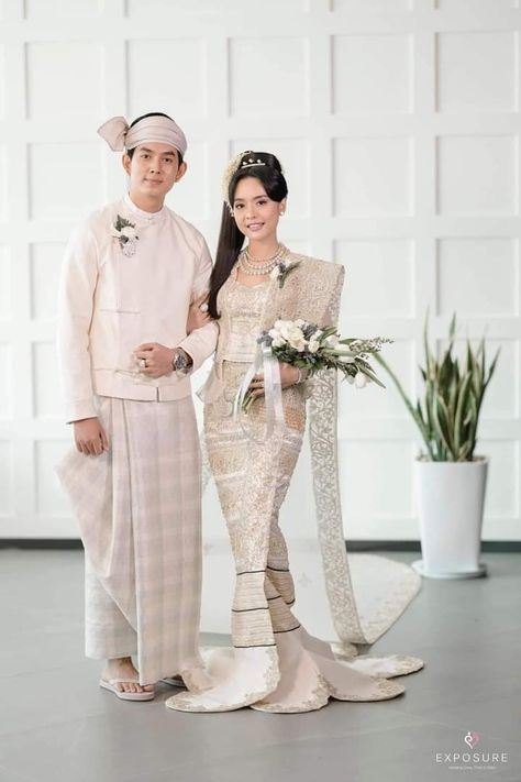 Wedding Photos Myanmar, Myanmar Wedding Photo Ideas Couple, Myanmar Wedding Dress Design Couple, Wedding Dresses Myanmar, Myanmar Wedding Dress Photo, ထိုင်မသိမ်း Design, Burmese Wedding Dress, Myanmar Wedding Dress Design, Dress Design For Wedding