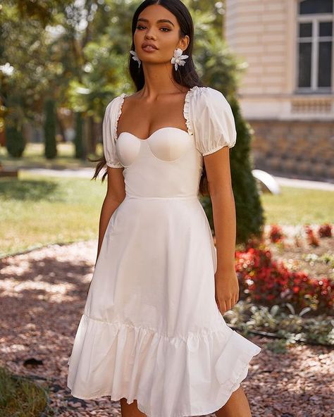 Grad Dresses Midi, Graduation Dress Midi, College Grad Dresses, Dress With Bustier, Alamour The Label, Olivia White, White Flower Earring, White Midi, Linnet