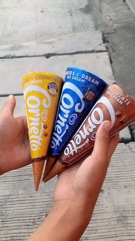 Cornetto Cornetto Ice Cream, Chocolate Ice Cream Topping, Filipino Boys, Barbecue Ideas, Photography Name Logo, Cream Packaging, Ice Cream Packaging, Chocolate Dishes, Confort Food