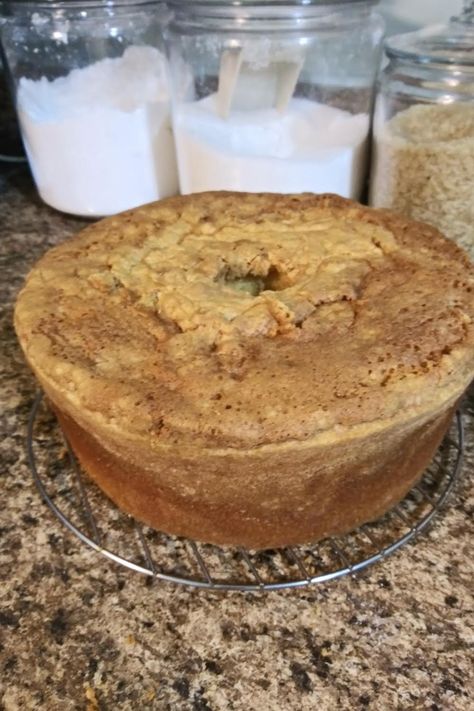 CRISCO POUND CAKE Butter Crisco Pound Cake, Crisco Cake Recipe, Crunchy Top Pound Cake, Krispy Kreme Pound Cake, Crusty Pound Cake Recipe, Crisco Pound Cake Recipe, Crunchy Top Pound Cake Recipe, Tasty Sweets, Pound Cake Recipes Easy