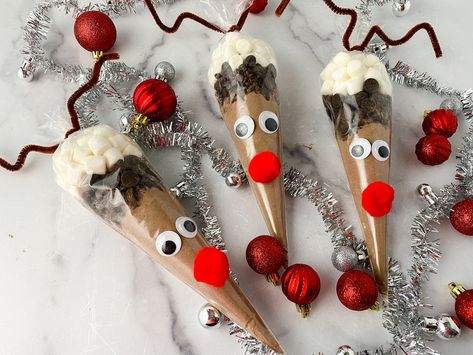 Reindeer Hot Chocolate Cones - Made In A Pinch Reindeer Hot Chocolate Cones, Hot Chocolate Cones, Essential Oils For Cleaning, Reindeer Hot Chocolate, Diy Christmas Treats, Chocolate Cone, Chirstmas Decor, Hot Chocolate Gifts, Hot Chocolate Gift