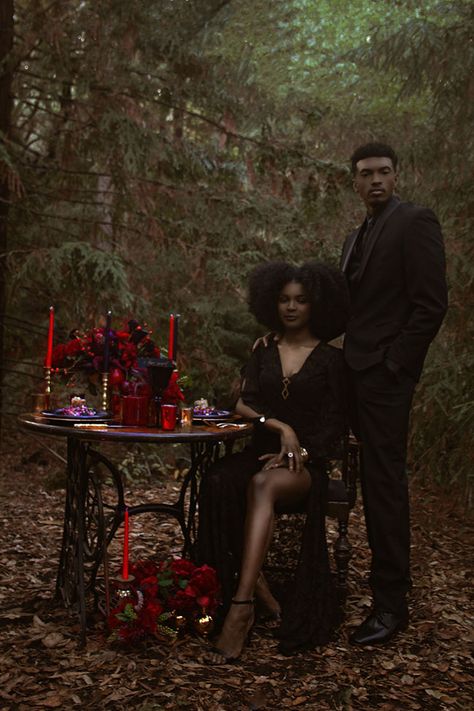 Woodland_Wedding_The_Byrd_Sisters_Films_1 Woodland Goth, Dark Romantic Wedding, Afro Goth, Dark Fairytale, Empire Romain, Goth Wedding, Dark Wedding, Gothic Romance, Romantic Goth