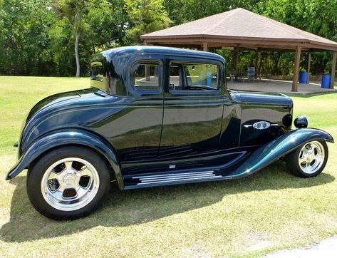 Street Rods For Sale, Stenciled Furniture, Antique Cars For Sale, Vintage Cars For Sale, Rat Rod Cars, Old Hot Rods, Hot Rods Cars Muscle, Cars 4, Custom Pickup Trucks