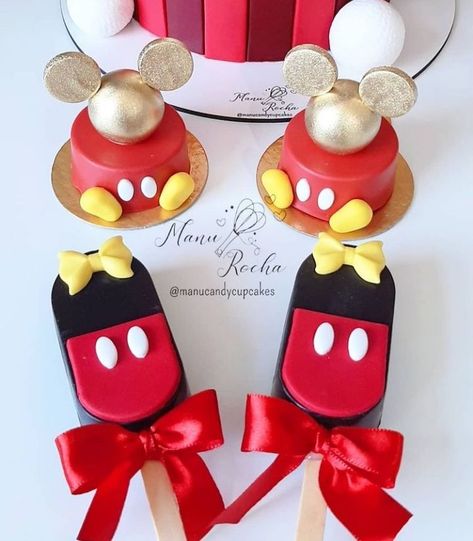 Mickey Mouse Cakecicles, Mickey Cakesicles, Mickey Mouse Cakesicles, Cake Pops Mickey Mouse, Mickey Mouse Clubhouse Cake, Mickey Mouse Birthday Theme, Christmas Party Treats, Mickey Mouse House, Mickey Birthday Party